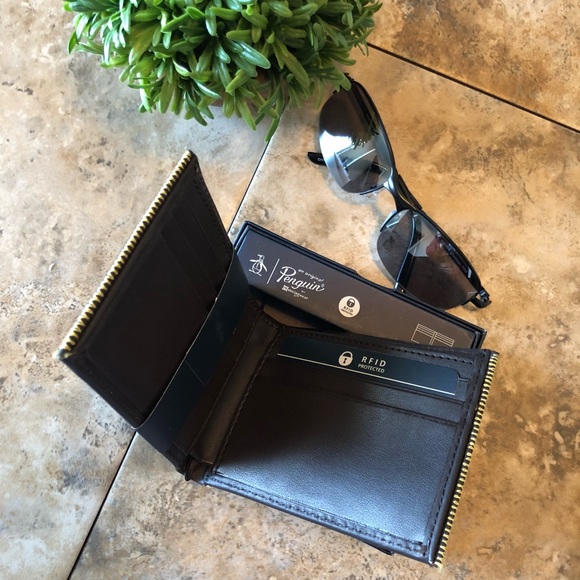 🎉HP 10/15/18 🎉Bi-Fold Leather Wallet - Picture 4 of 7